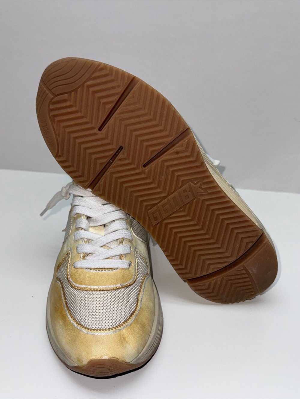Golden Goose Style Cream Runner Sneakers - Picture 5 of 10